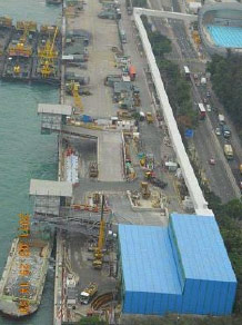Barge facilities at Pier 46