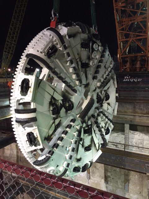 Lowering the cutterhead of TBM Harriet