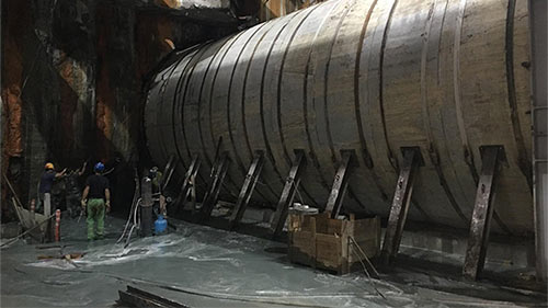 Correct installation of the lining behind a TBM launch